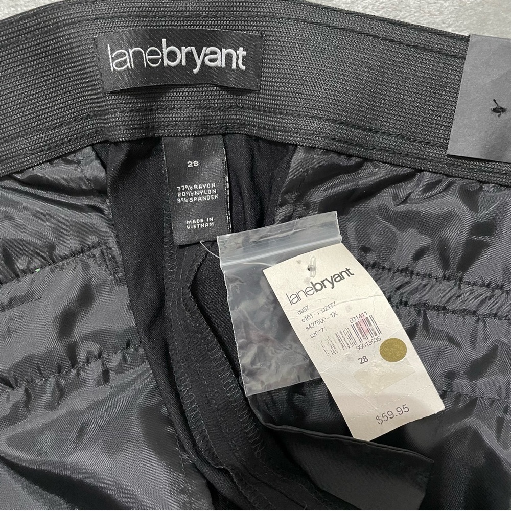 NWT Lane Bryant Black Classic Trouser Bermuda Shorts Size 28 Plus New - Picture 4 of 7